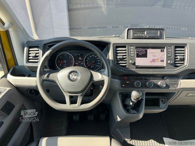 Miniautocarro VOLKSWAGEN CRAFTER 2.0TDI 8 SITZER TEMP. KLIMA AHK 1.HAND