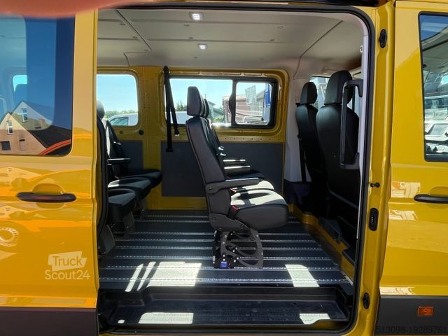 Miniautocarro VOLKSWAGEN CRAFTER 2.0TDI 8 SITZER TEMP. KLIMA AHK 1.HAND