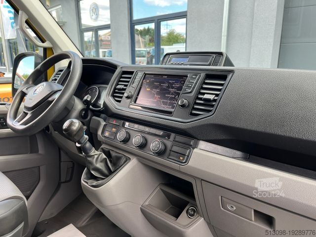 Miniautocarro VOLKSWAGEN CRAFTER 2.0TDI 8 SITZER TEMP. KLIMA AHK 1.HAND
