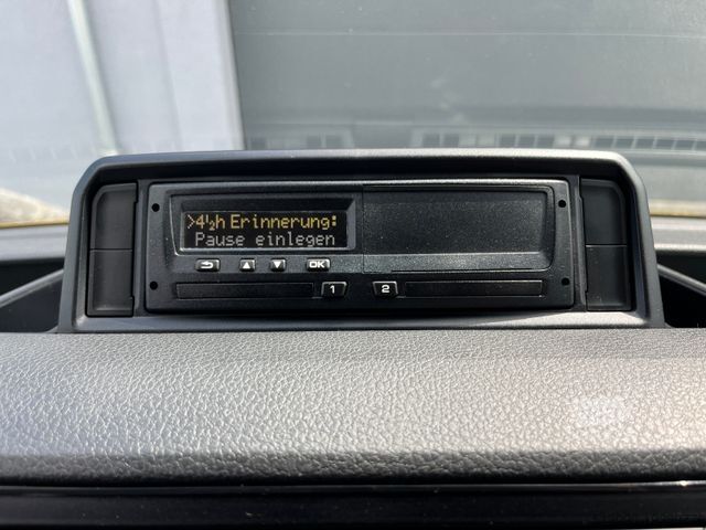 Miniautocarro VOLKSWAGEN CRAFTER 2.0TDI 8 SITZER TEMP. KLIMA AHK 1.HAND