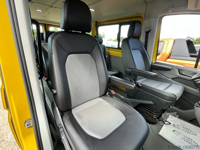 Miniautocarro VOLKSWAGEN CRAFTER 2.0TDI 8 SITZER TEMP. KLIMA AHK 1.HAND
