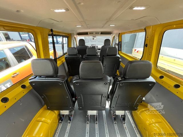 Miniautocarro VOLKSWAGEN CRAFTER 2.0TDI 8 SITZER TEMP. KLIMA AHK 1.HAND
