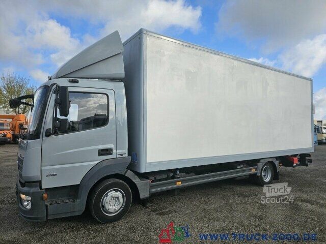 Furgone chiuso Mercedes-Benz Atego 818 Lang LBW MBB 1.000kg Seitentür rechts