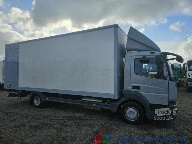 Furgone chiuso Mercedes-Benz Atego 818 Lang LBW MBB 1.000kg Seitentür rechts
