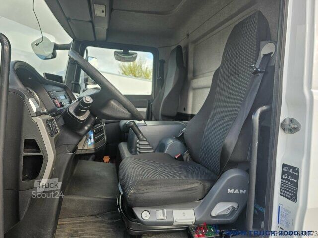 Fourgon tôlé MAN TGL 8.180 Koffer 6050 mm LBW Palfinger 1000 Kg