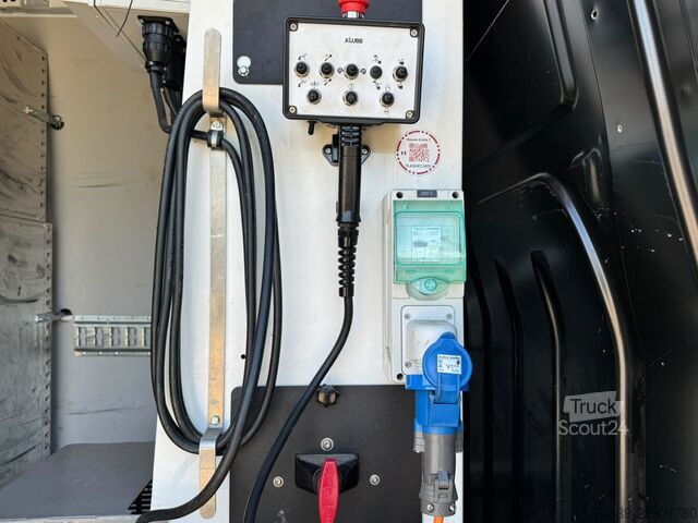  Renault Master Hoogwerker Klubb KL26