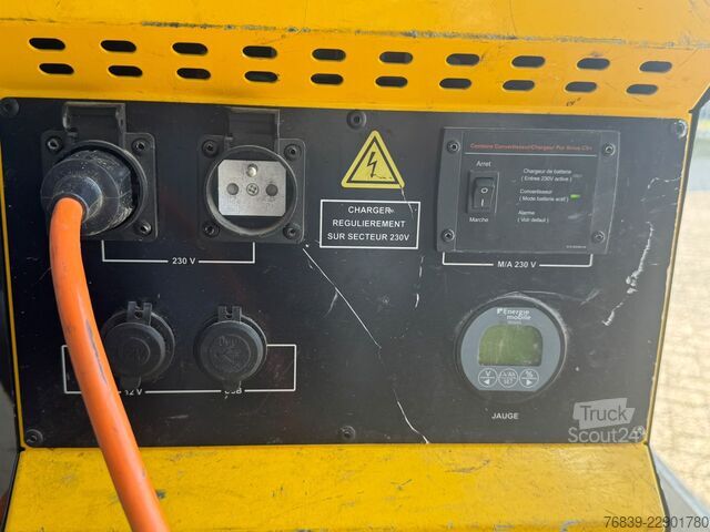  Renault Master Hoogwerker Klubb KL26