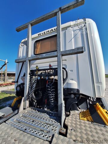 стандартний тягач Scania G490