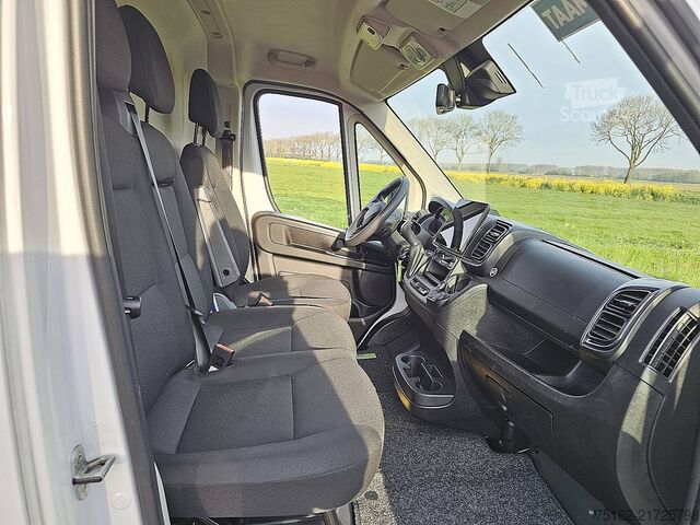 Stationvogn med højt tag PEUGEOT BOXER 2.2 L4H2 Navi Automaat