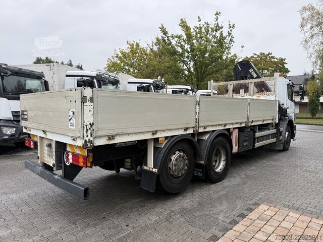 Krautuvas sumontuotas ant sunkvežimio Mercedes-Benz Axor 2533 6X2 Kran Hiab 144-2