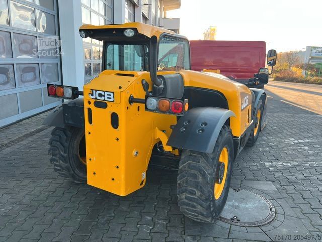 Ładowarka kołowa JCB 525-60 / 1.064 h / 2022 / Klima!