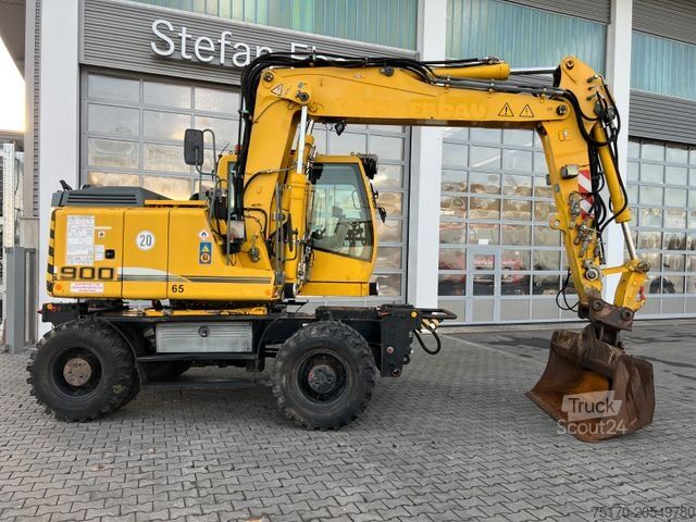 Pelle sur pneus LIEBHERR A 900 C ZW Litronic / 19.616 h / 2009