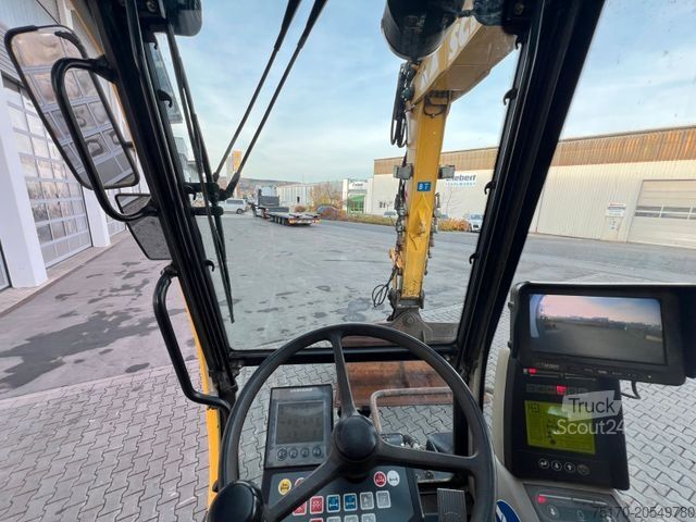 Kolesni bager LIEBHERR A 900 C ZW Litronic / 19.616 h / 2009