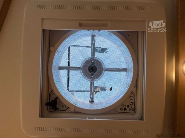 Teilintegriertes Wohnmobil MOOVEO TEI 70 DH Raumwunder mit Face2Face und Heckbad