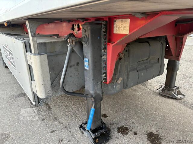 Рефрижераторне/заморожене транспортування Chereau Carrier Vector 7 cm walls,247 cm width, 260 cm ...