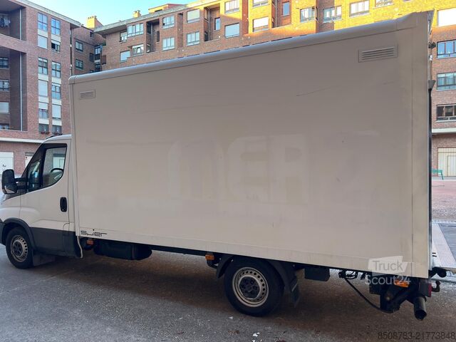 Chassi de caminhão Iveco Daily 35s18