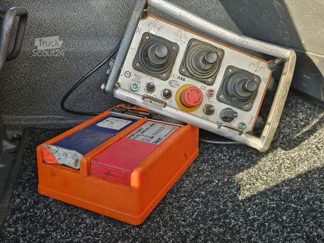 Crane truck Volvo FM 410 6x2 / FASSI 42 t/m CRANE / KRAN