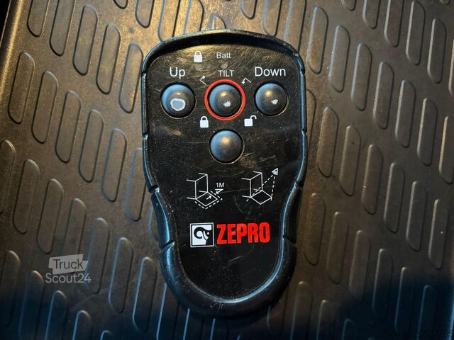 Gekoeld/vriestransport Mercedes-Benz Actros 1832 4x2 Mitsubishi TDJS50DA / BOX L=771...