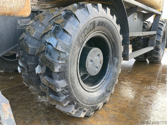 Excavator pe roți Caterpillar MH3024