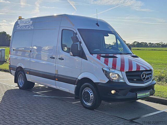 MERCEDES-BENZ SPRINTER 519 L2H2 N2 3500kg Attelage V6 3,0L Double monte Euro 6 Exonéré de BPM Caméra MERCEDES-BENZ SPRINTER 519 L2H2 N2 3500Kg Trekhaak V6 3.0Ltr ...