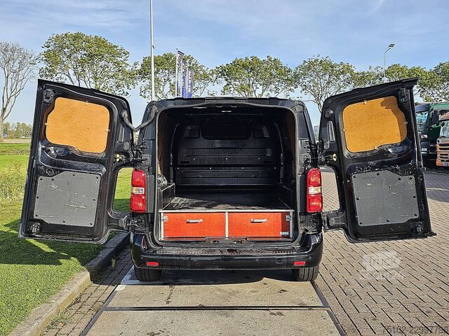 OPEL VIVARO 2.0 L2 Navi Automaatti NAP Alumiinivanteet 145 hv Euro6 1. omistaja 3-istuiminen Huoltoh OPEL VIVARO 2.0 L2 Navi Automaat NAP Lm-Velgen 145Pk...
