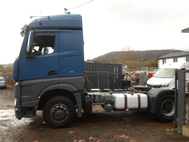 Standard tractor unit MERCEDES-BENZ 1845/HAD/Stream Space
