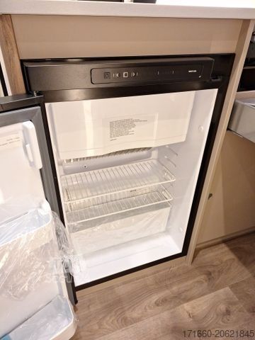 Teilintegriertes Wohnmobil CARADO T 135 Hubbett