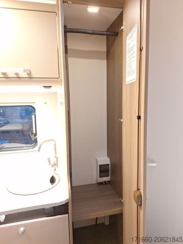 Teilintegriertes Wohnmobil CARADO T 135 Hubbett