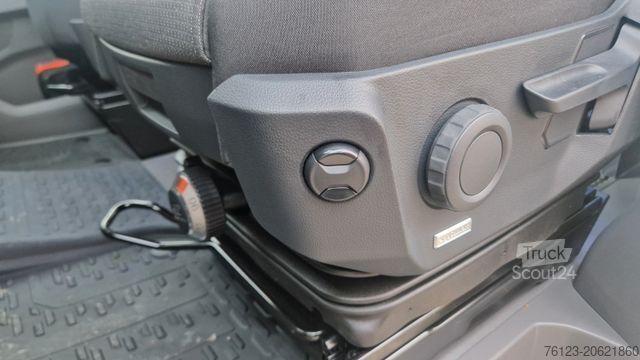 Minibus MAN MAN TGE 9 Sitzer Airlineboden Handicap Crafter