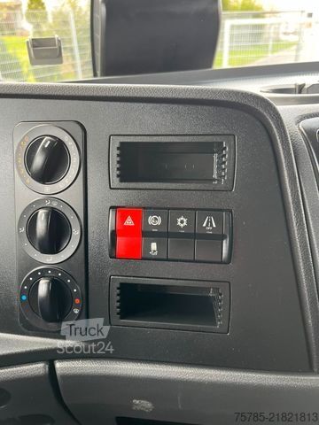 Pick-up dodávka MERCEDES-BENZ 821