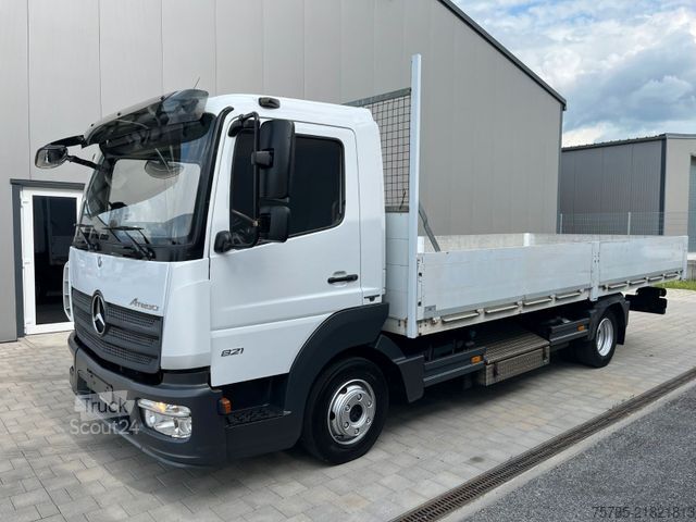 Pick-up dodávka MERCEDES-BENZ 821