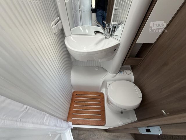 Halvintegrerad husbil CARADO V 339 Navi/Kamera, Markise, SAT/TV