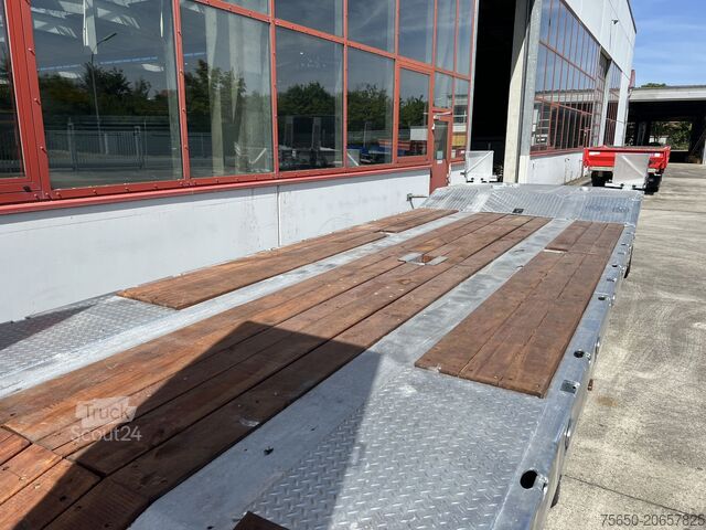 Reboque com plataforma rebaixada Möslein T 2 Schwebheim  Neuer 2 Achs Tieflader- Anhänger, Verbreiterung