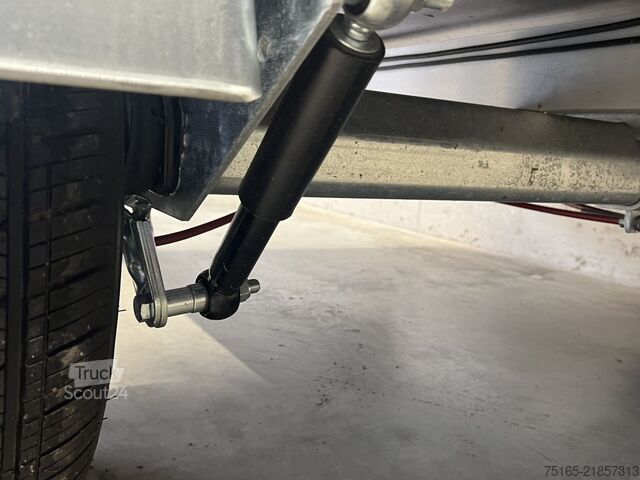 Släpvagn med lock KOCH 4.13 3 BWEH Tür Deckelanhänger