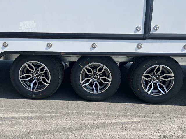 Autotransporter Brian James Race Transporter 6 Autotransporter geschlossen
