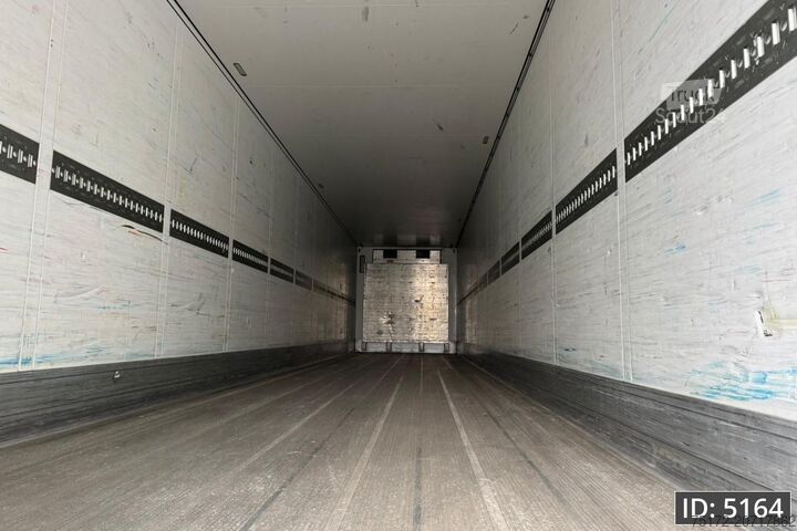 Transport refrigerat/congelat Schmitz Cargobull SKO 24 / Disk brakes / Carrier Vector 1550 / Pa...