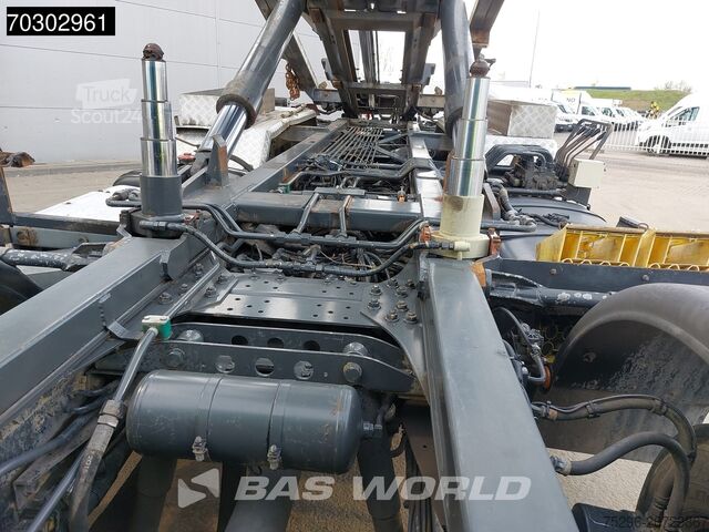 Hakenarmsystem DAF CF 410 CF 8X2 35tons Velsycon CL35.71 container...