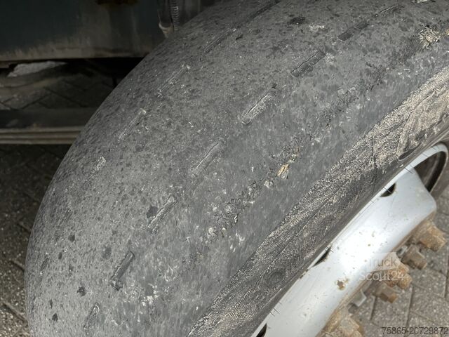 Estándar-SZM Terberg YT 182 / Cummins - Allison / 2007 / Terminal Tr...