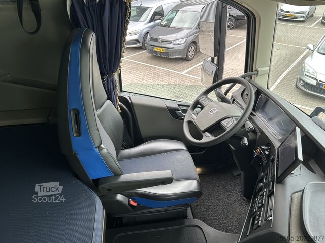 Standaard-SZM Volvo FH 500 Globetrotter XL / VEB+ / 2 Tanks / New T...
