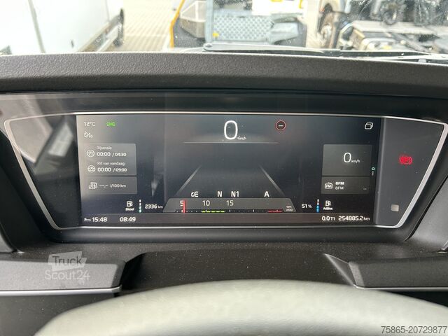 Standaard-SZM Volvo FH 500 Globetrotter XL / VEB+ / 2 Tanks / New T...