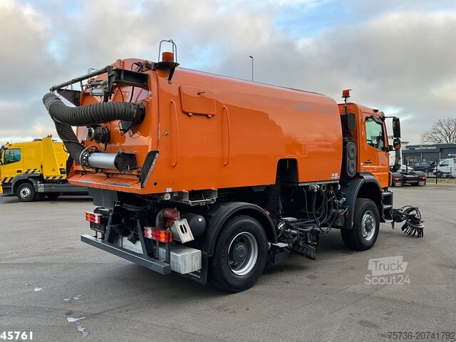Süpürücü Mercedes-Benz Actros 1829 4x4 Bucher Cityfant 60 Rechts en Li...
