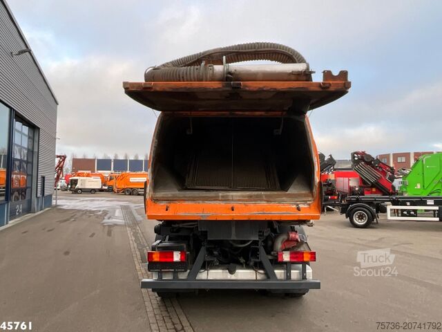Süpürücü Mercedes-Benz Actros 1829 4x4 Bucher Cityfant 60 Rechts en Li...