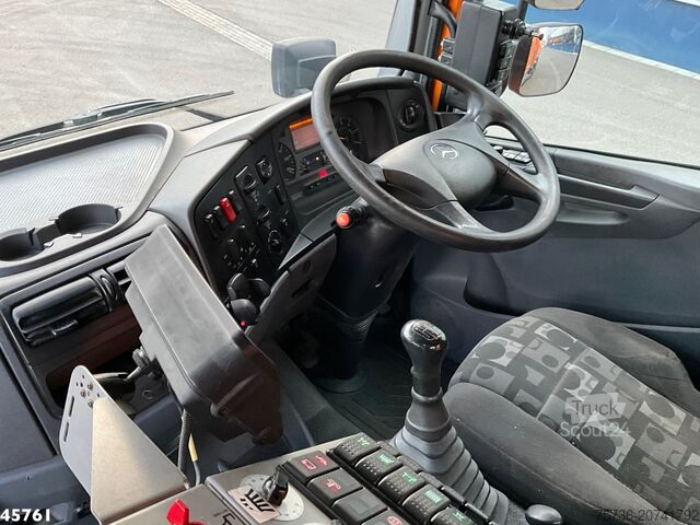 Süpürücü Mercedes-Benz Actros 1829 4x4 Bucher Cityfant 60 Rechts en Li...