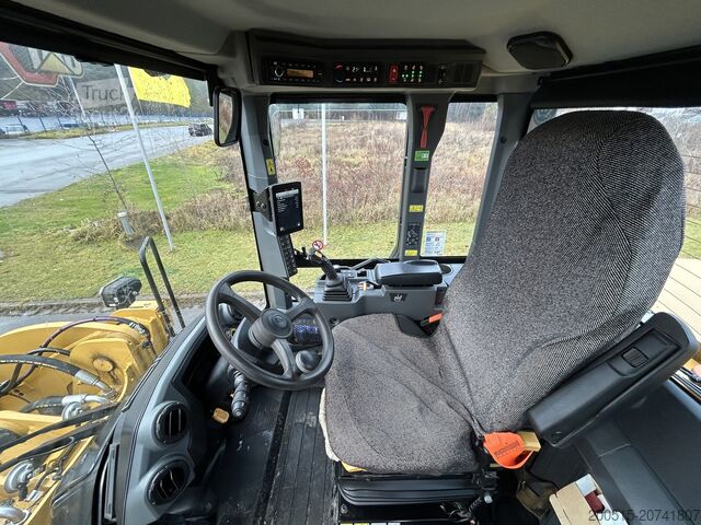 Kolový nakladač CAT 938 Next Gen (NG)