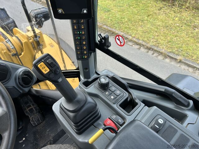 Kolový nakladač CAT 938 Next Gen (NG)