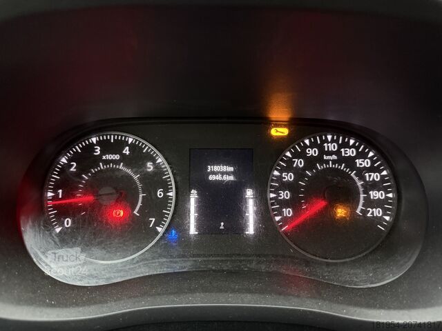 Skåpbil Renault master 2.3dci 165pk bakwagen+laadklep