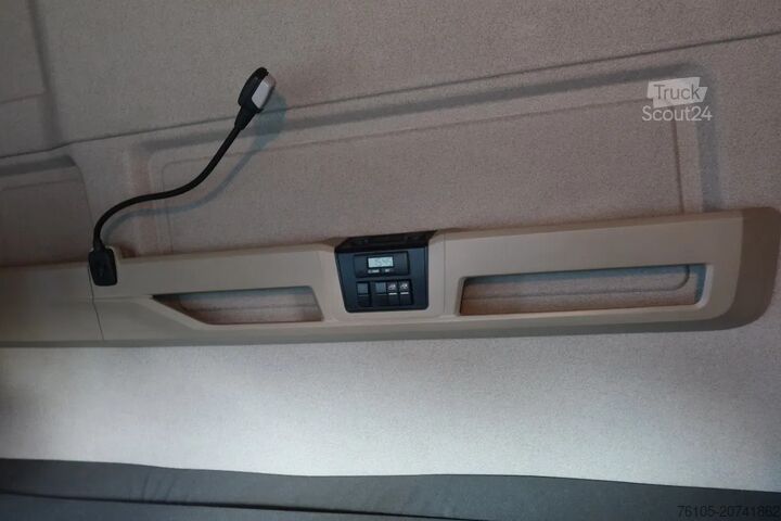 Шасі з кабіною MAN TGX 18 .340 4x2 Full air Chassis, twist locks