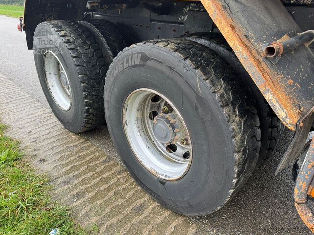 Pašizgāzējs Renault Kerax 320.26 dCI 6x4 Kipper