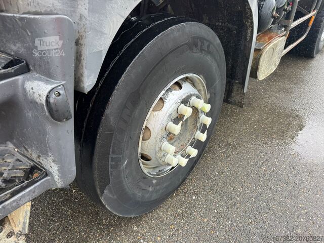 Pašizgāzējs Renault Kerax 320.26 dCI 6x4 Kipper