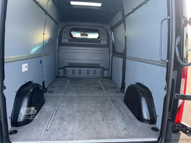 Fourgon tôlé Mercedes-Benz Sprinter 215 CDI Kasten Klima Distr. Sitzh. AHK ParkPaket